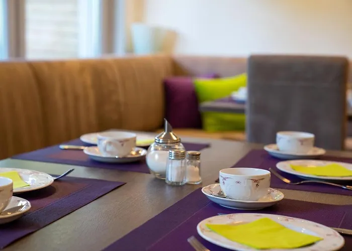 Gaestehaus Schlegel ゲストハウス Stetten