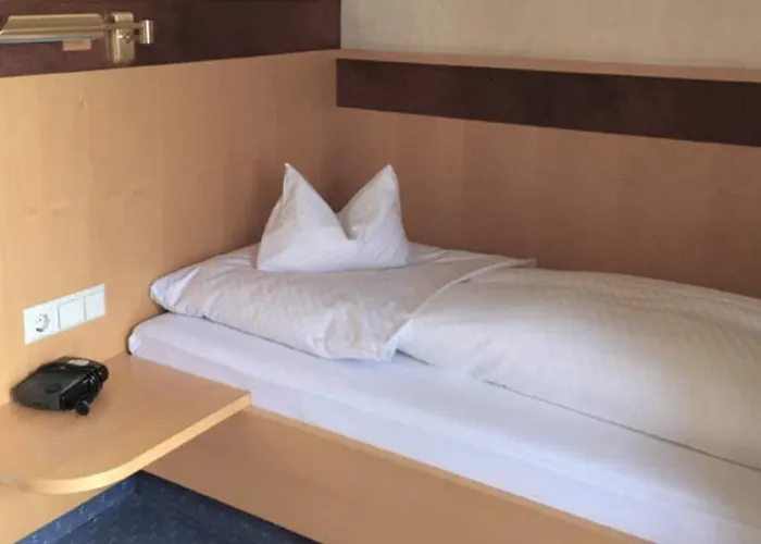 Gaestehaus Schlegel ゲストハウス Stetten